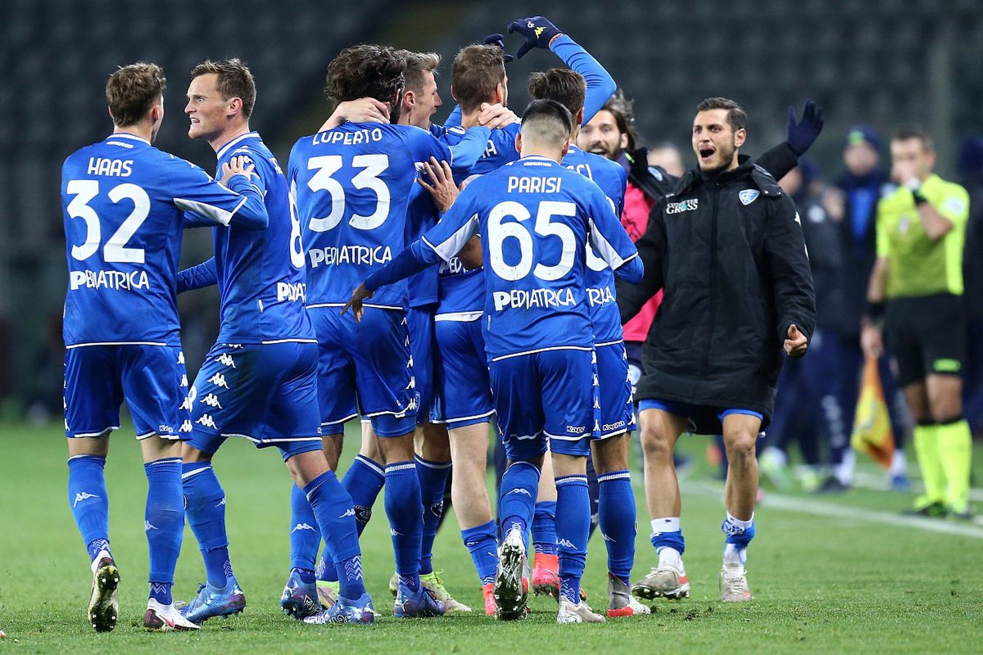 而是竞争者 而是竞争者